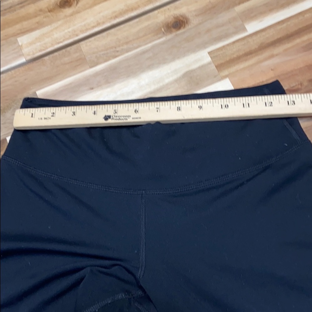Capris - Picture 4 of 7